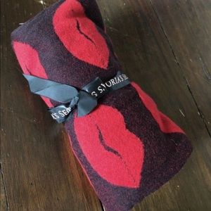 NWT Victoria’s Secret blanket